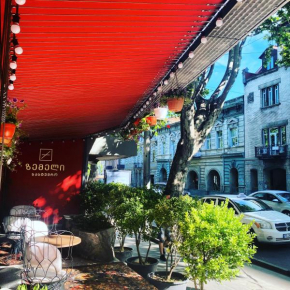 Hotel Zemeli by HMG